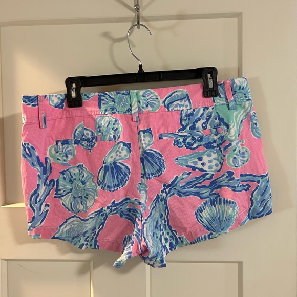 Lilly Pulitzer Walsh shorts - Picture 2 of 5